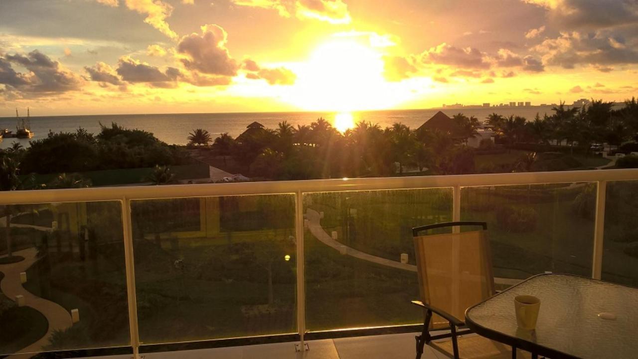 דירות קנקון Swim The Caribbean & Work With A View מראה חיצוני תמונה